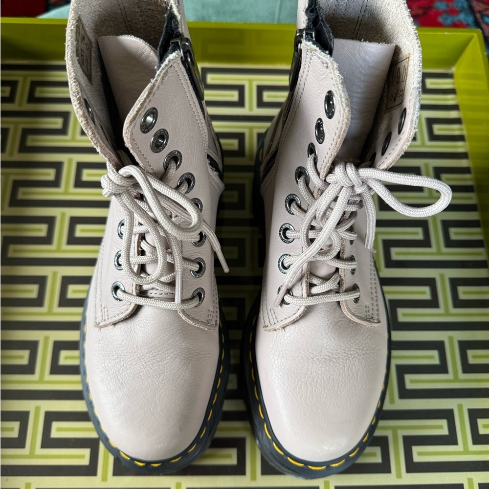 Dr. Martens Jadon III Pisa Platform Boot - Picture 2 of 11